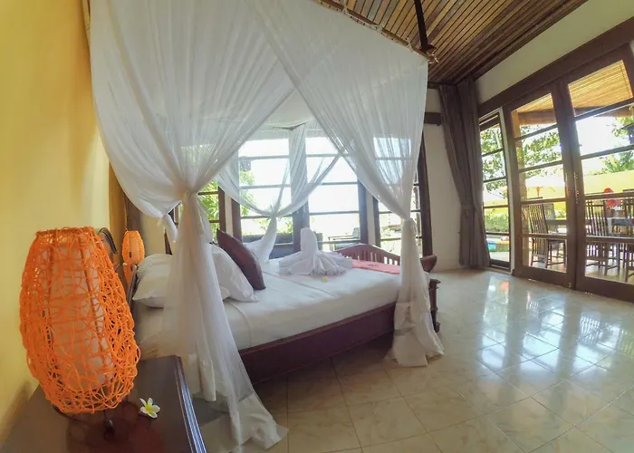 Villa Dini Ocean Beachfront Private Pool Cook And Maid Banjar
