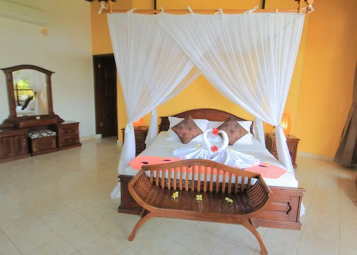 Villa Dini Ocean Beachfront Private Pool Cook And Maid 別荘 *