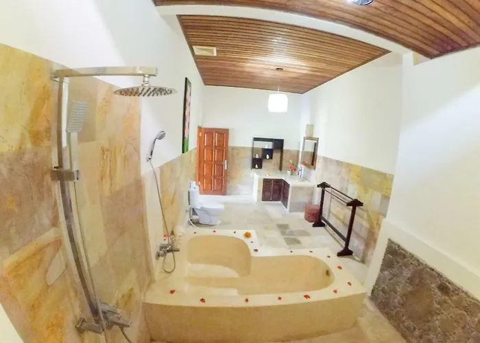 別荘 Villa Dini Ocean Beachfront Private Pool Cook And Maid *